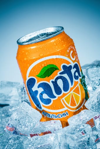 Vaso de Fanta naranja